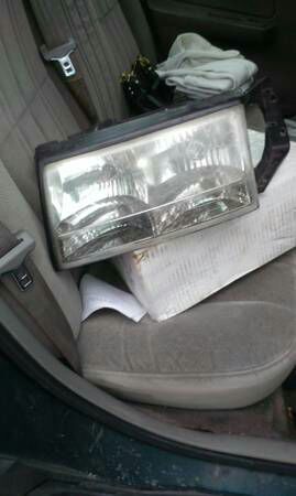 96 97 98 Cadillac Seville Deville head light