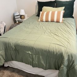 Full Size Bed & Metal Frame 