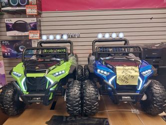 Electric 4x4 UTV transport vehicles 