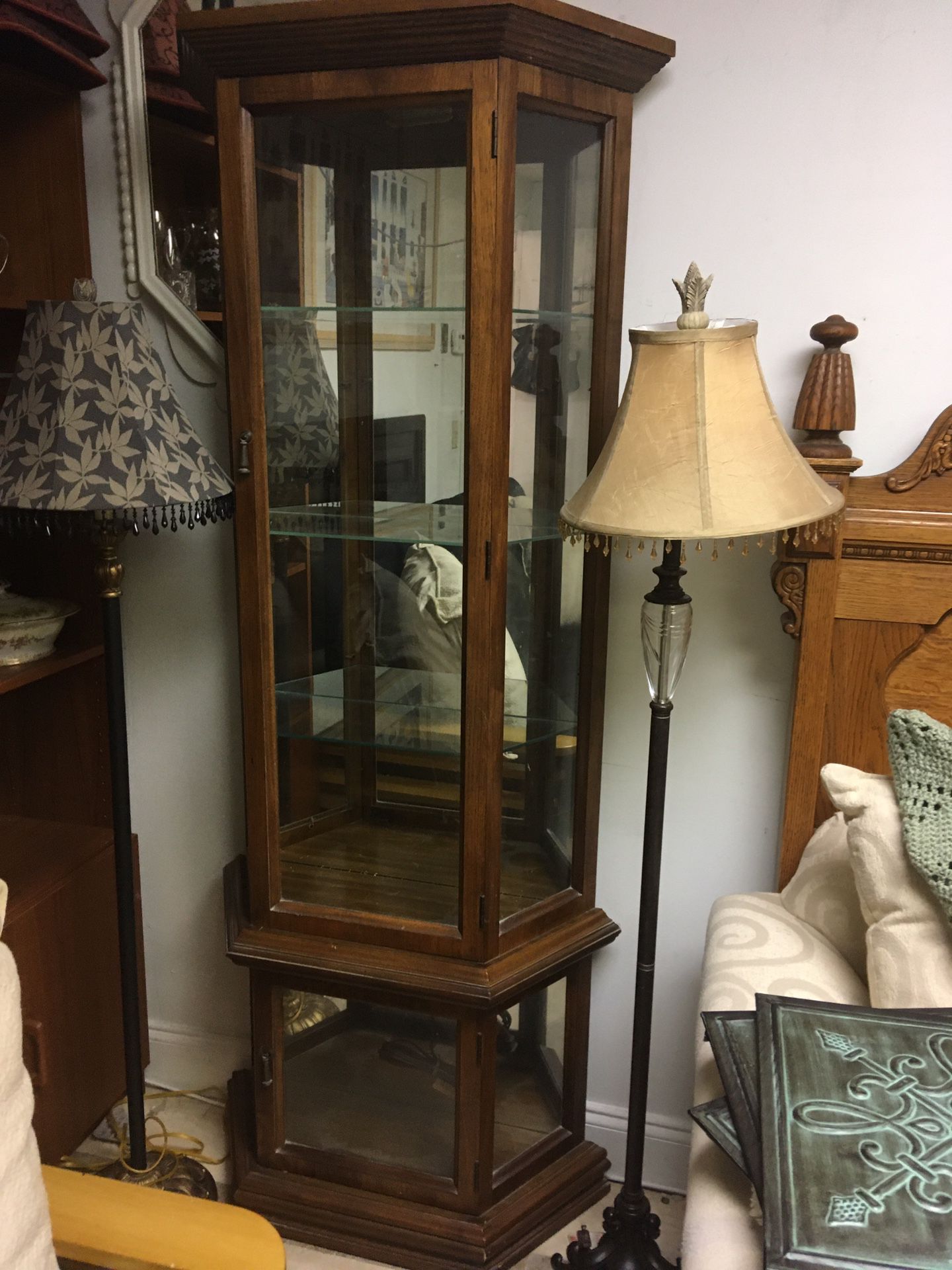 💥SALE!💥TALL VINTAGE CURIO CABINET MIRROR BACK GLASS SHELVES LOGHT 72”h *YES ITS STILL AVAIL!