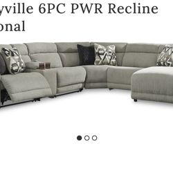 Ashley's Furniture Couch 🛋️ 