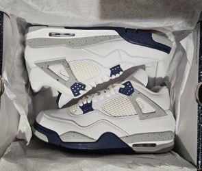 Jordan Retro 4 White Midnight Navy 2022  Size 10 Brand New
