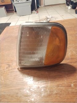 1(contact info removed) Ford Left Oem Head Light
