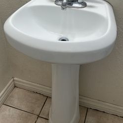 Glacier Bay Pedestal Sink