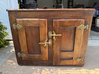 1800s Original Ice Box by Gibson Manufacturing Refrigerator Co Works! Brass Handles