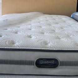 Queen Size Mattress (Colchon Queen Size)