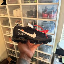 OFF-WHITE VAPORMAX SZ 10