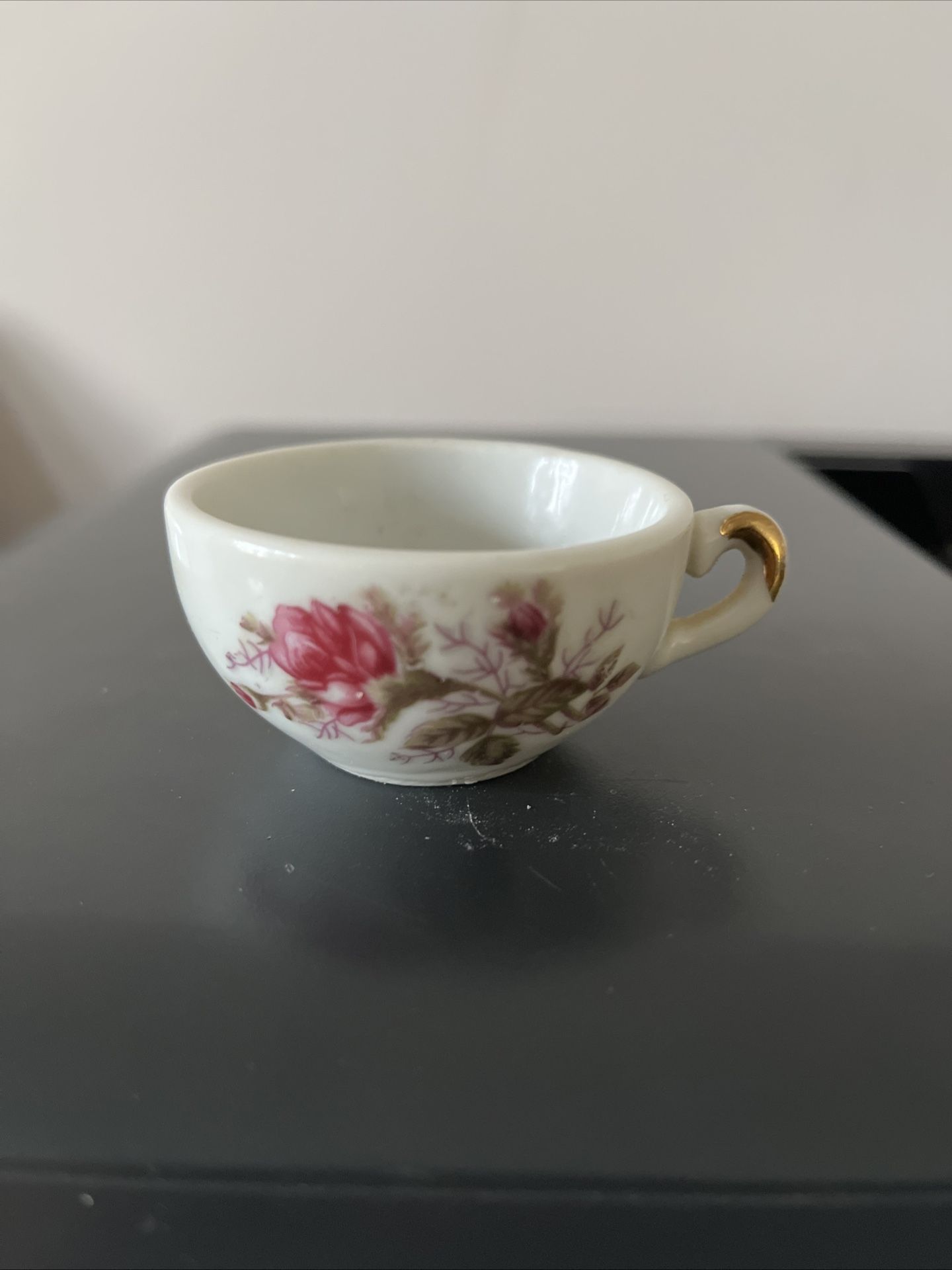Morse Rose Cup: White With Pink Moss Rose Unbranded 1.25” x 2.25“