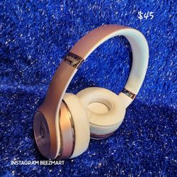 New Bluetooth/rechargeable/earpiece/ Headphones/earbuds/headset many styles available compatible with iPhone or android Bz9