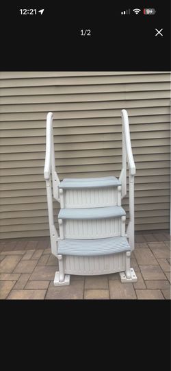Pool steps