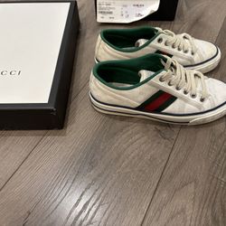 Gucci Tennis Sneaker Women’s Size 35 