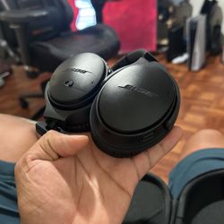 Head Phones Bose Pro Studio In Perfect Conditions 