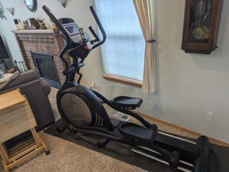 Elliptical Exercise Machine 