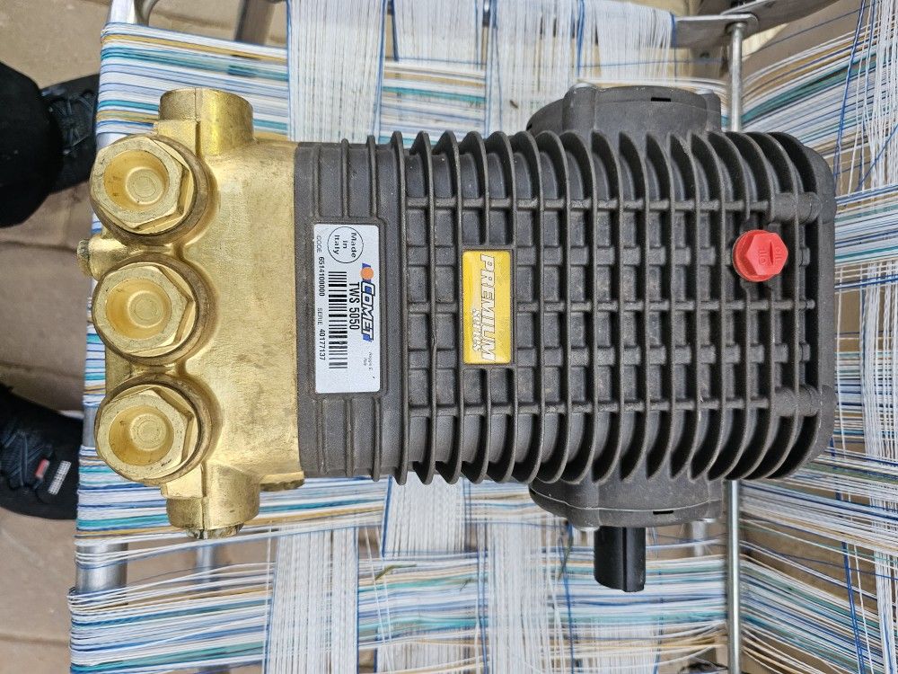 Comet TWS 5050 S Solid Shaft Pressure Washer PumpRetails For $1459.97