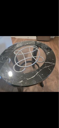 2 Side Tables