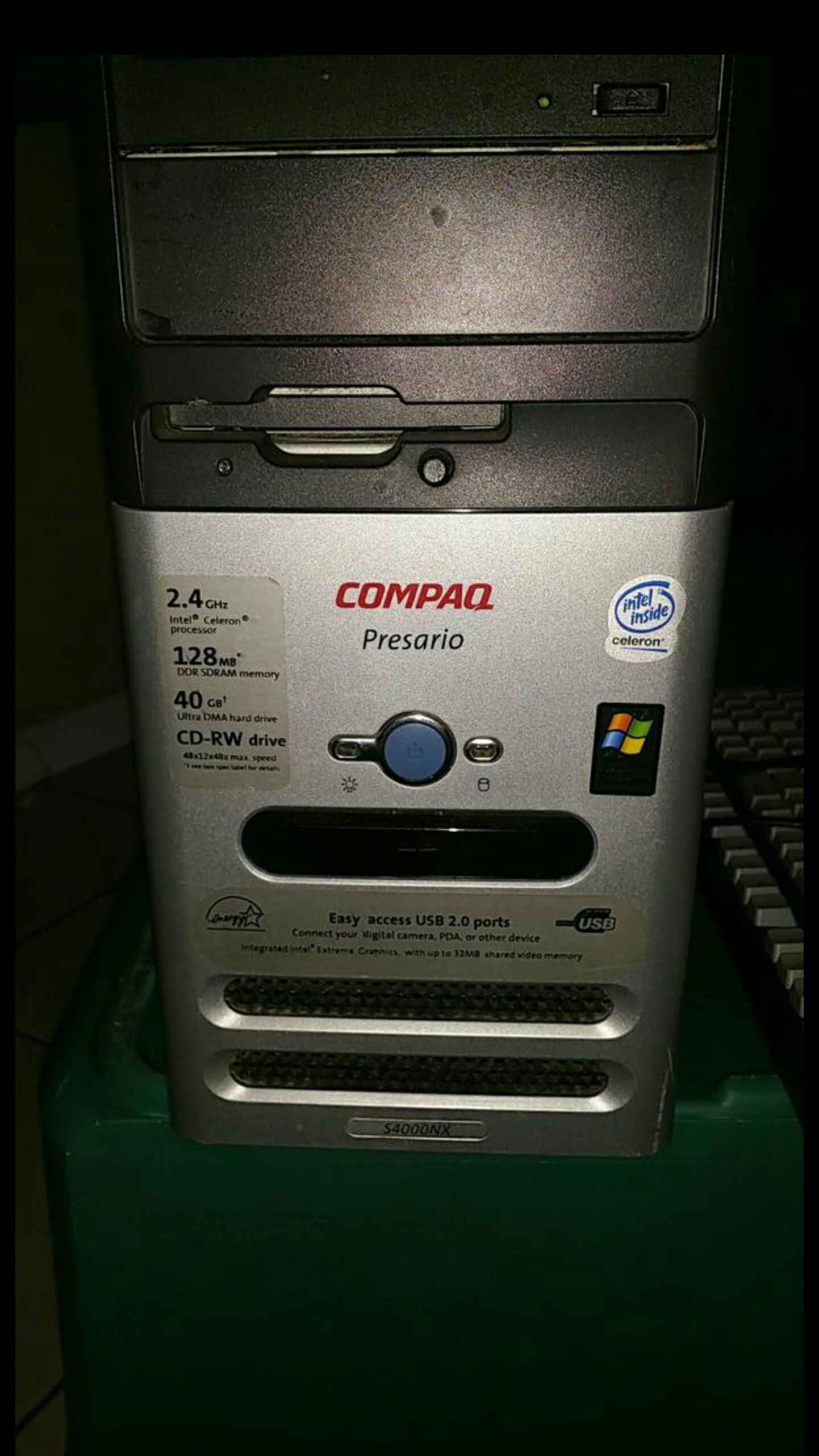 Compaq Presario PC/Desktop Tower