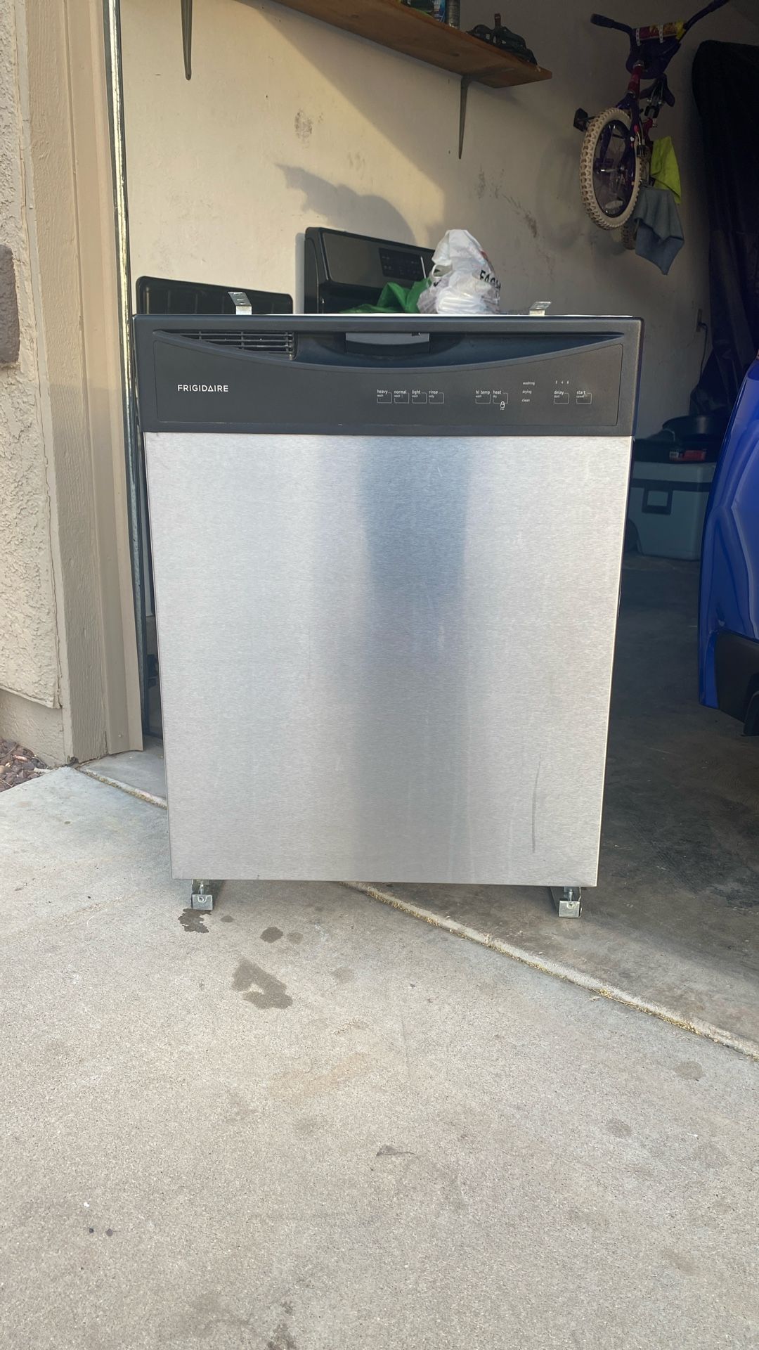 Frigidaire Dish Washer