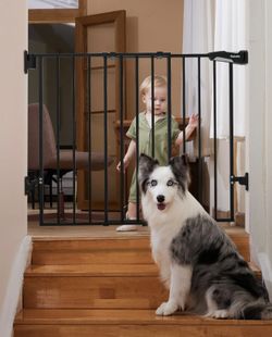 Babelio 26-43" No Bottom Bar Baby Gate for Babies, Elders and Pets, 2-in-1 Hardware Mount Dog Gate. Black