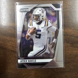 JAYDEN DANIELS LSU PRIZM PANINI NFL SPORTS CARD!