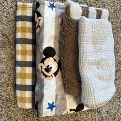 Boys Blankets & Swaddles