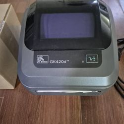 Thermal Label Printer Zebra GK420d Like New Extra Labels Included