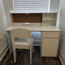 Kids Activity Table — Barely Used! 