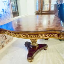 Huintington Furniture Solid wood dining table and 6 chairs.