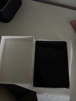 iPad A16 128gb Blue Perfect condition!