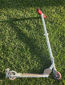Razor scooter