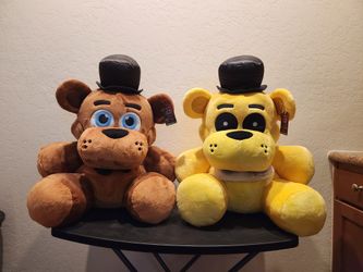Jazwares 20 Inch Freddy And Golden Freddy Plush Set