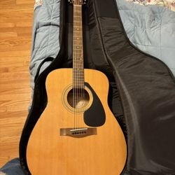 Yamaha Acoustic Guitar 