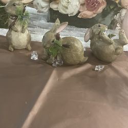 Easter Decorations: Three cute little bunny poses set
