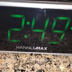  Hannlomax alarm clock .