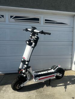 Off Road Electric Scooter Hooga Daytona Top Speed 75Mph 80miles  ranges