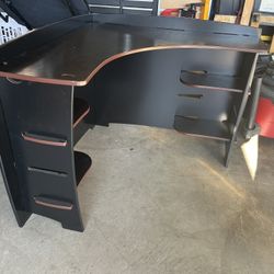 Corner Desk 