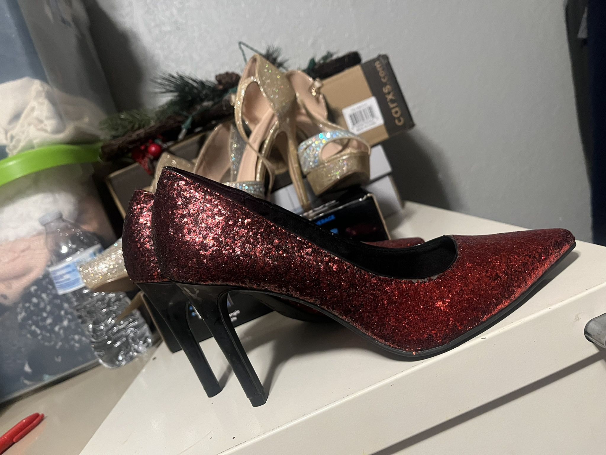 red glitter shoes size 6 1/2