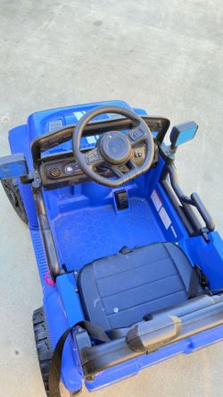 Blue jeep car