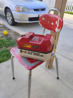 Blitz 5.7 gas can & white tool carrier tray