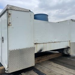 Service Bed