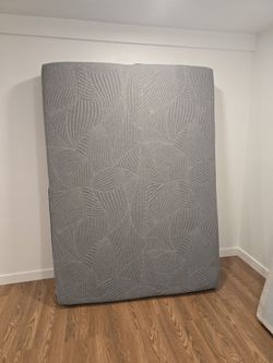 Full size. Gray Foam Mattress with Leaf Pattern