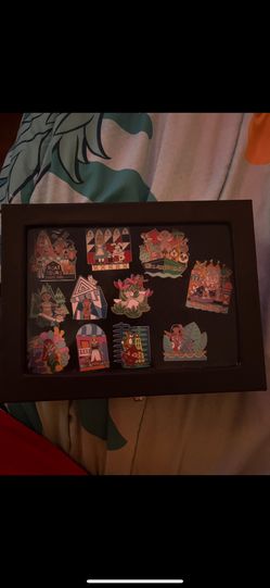 Disney small world complete mystery pen set