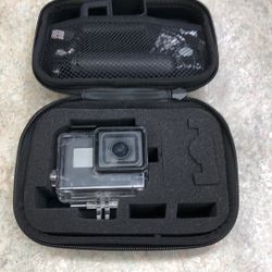 GoPro Hero 5 With Case/stand/1 Battery