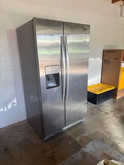 Whirlpool stainless steel refrigerator