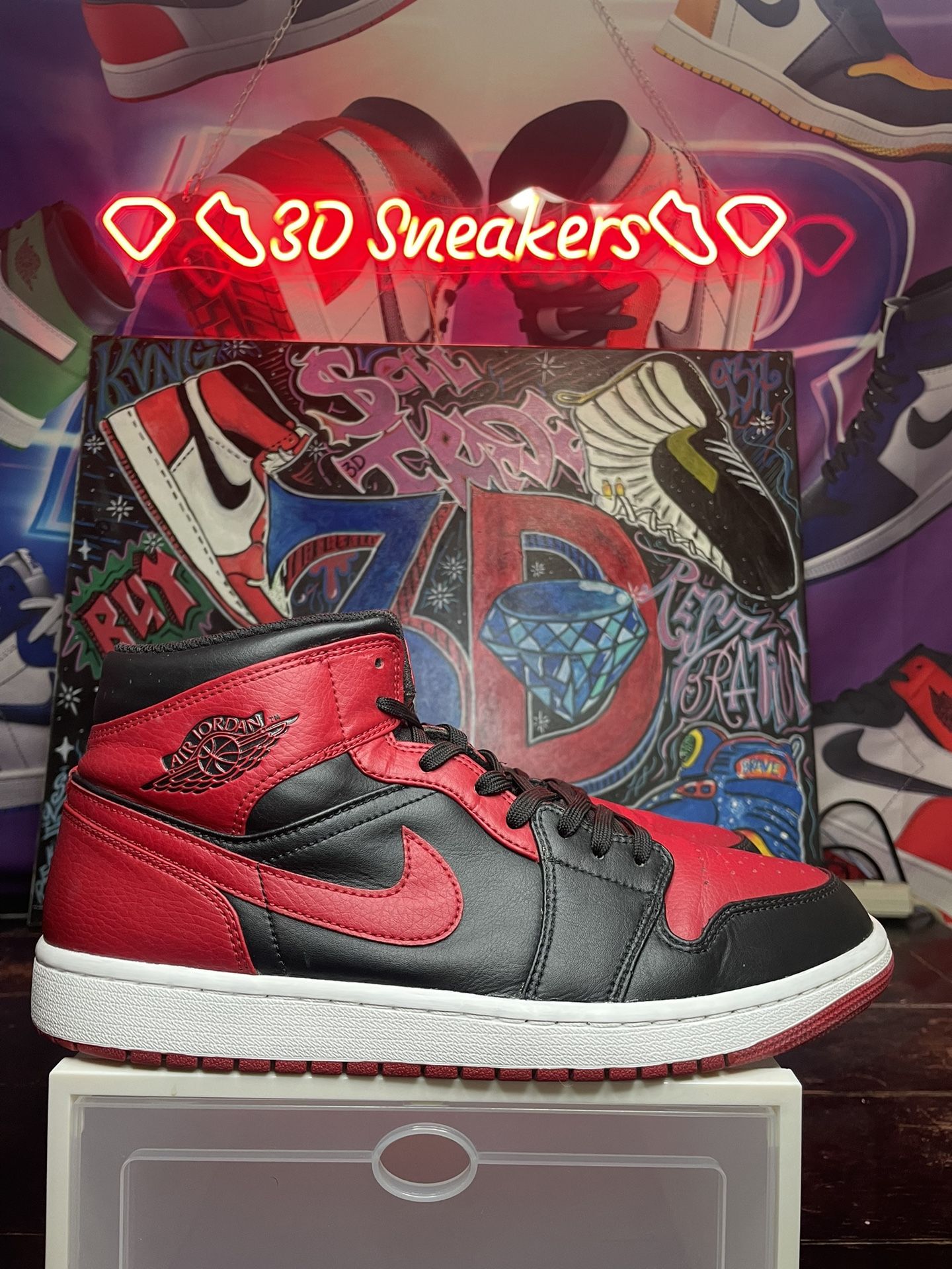 Jordan Retro 1 Mid “Banned”