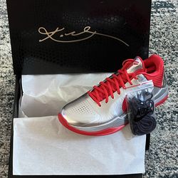 Nike Kobe Protro Caitlin Clark “Rookie Of The Year “ Size 9.5 In Men