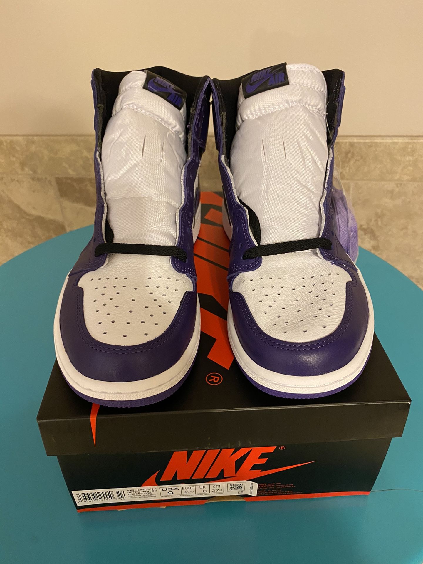 Jordan 1 purple 2.0 brand new size 9