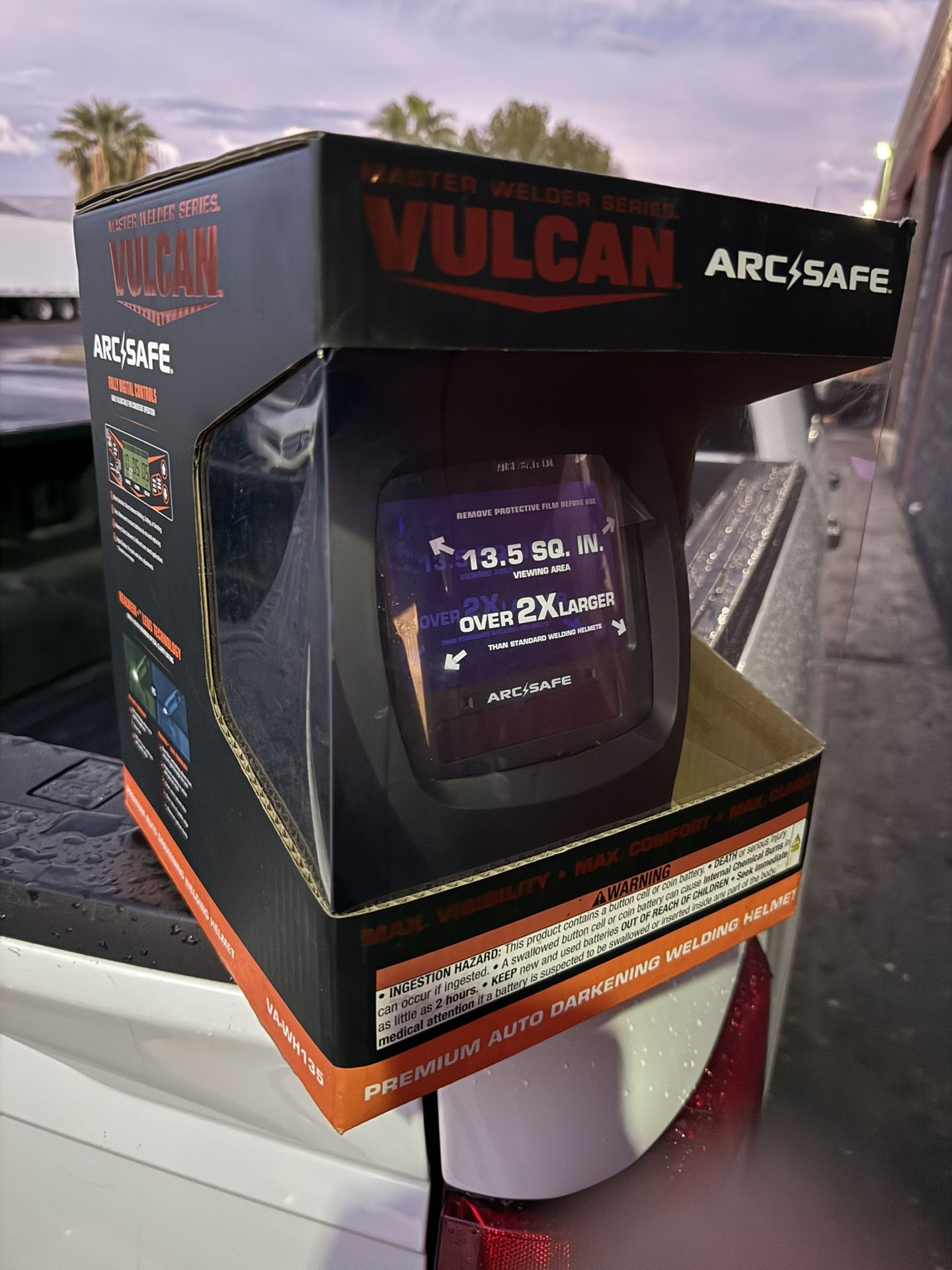 Vulcan Auto Darkening Welding Helmet NEW