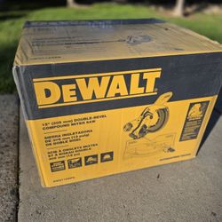 DEWALT
15 Amp Corded 12 in. Double-Bevel Compound Miter Saw with Cutline LED