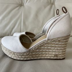 Michael Michael Kors Kendrick Sandals Women's Size 6 Beige Leather Wedge Heel Slip-On