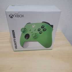 XBOX SERIES X/S AND XBOX ONE VELOCITY GREEN WIRELESS CONTROLLER BRAND NEW FACTORY SEALED NEVER OPENED BEFORE 